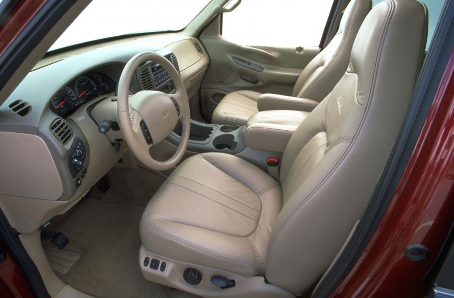  Ford Expedition 1999 года  (фото 17 из 59)